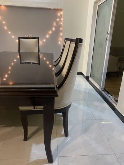 Dining table 8 seater