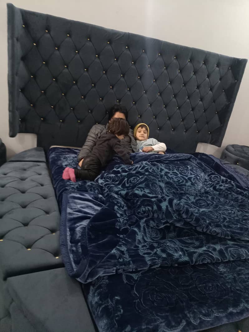 bed with Dressing table 1