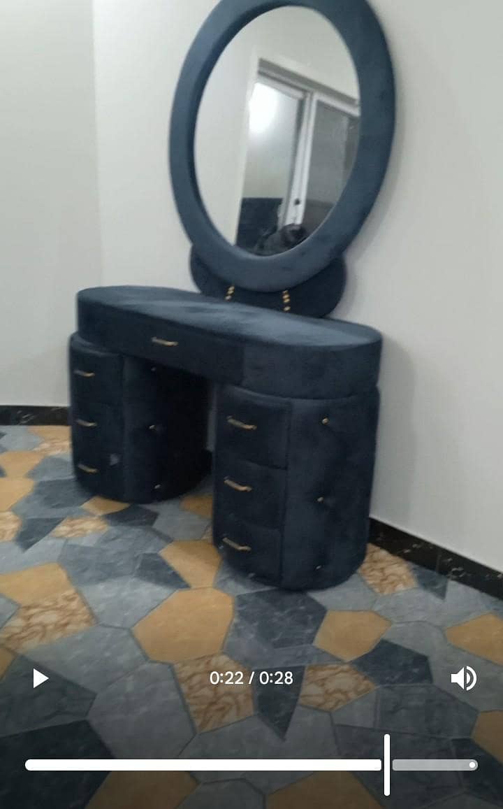 bed with Dressing table 2