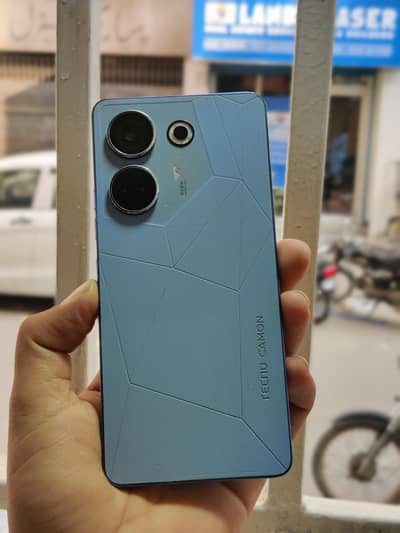 TECHNO CAMON 20 In display fingerprint 