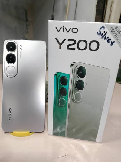 ViVo Y200