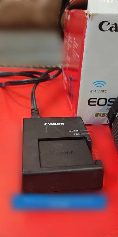 EOS 1300D