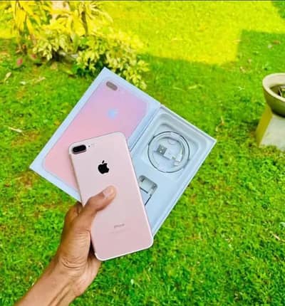 iPhone 7 plus 128GB only WhatsApp number 03274272410