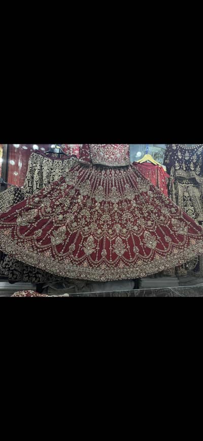bridal lehnga with jewellery