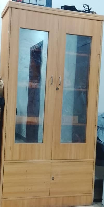 Wardrobe with lockable cabinets