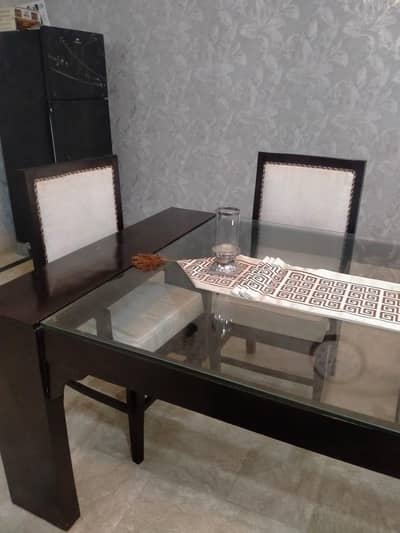 dining table sale in Johar town