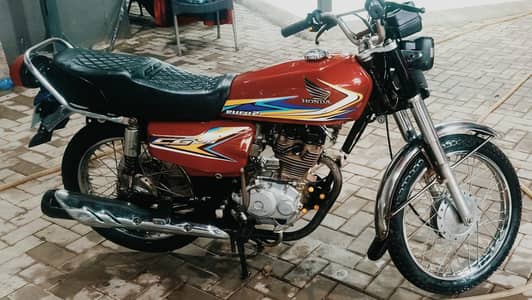 Honda 125 for selling watsap or call 03414184447