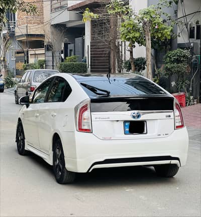 Prius  13/17 good car for sale