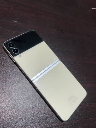 Galaxy Z Flip 3 5G for sale. 8GB RAM | 128GB Storage | 5G Supported