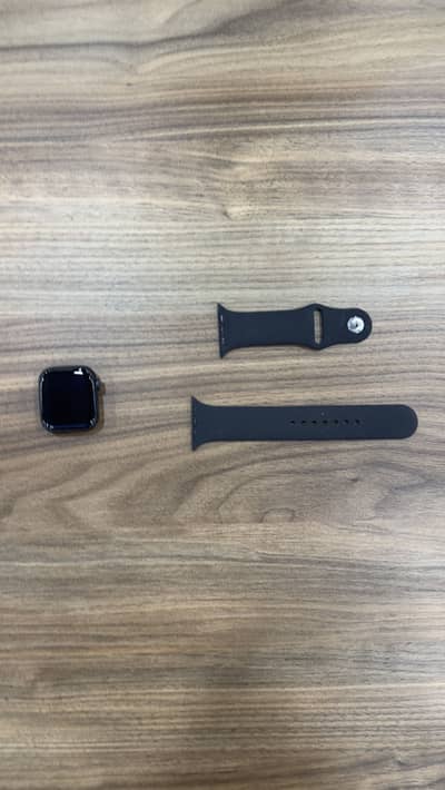 Apple Watch series 7 45mm (98%battery health)