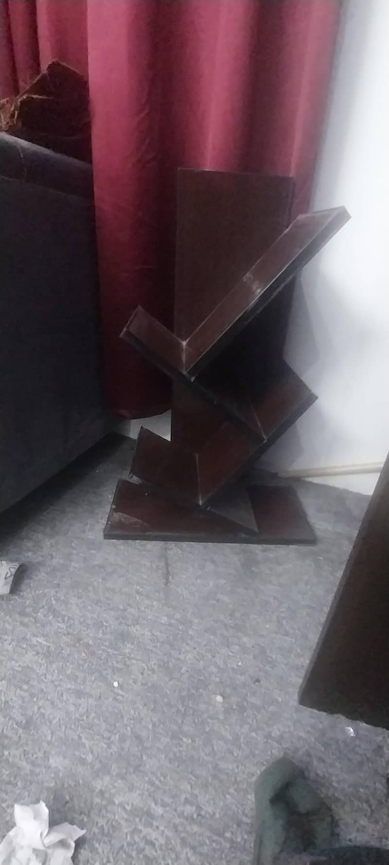 tree shape small book rack. 0