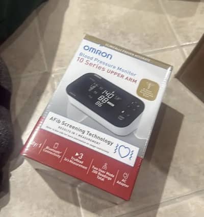 OMRON 10 Series BP7465 Blood Pressure Monitor