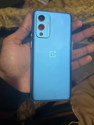 One Plus 9 5G . 128 GB.