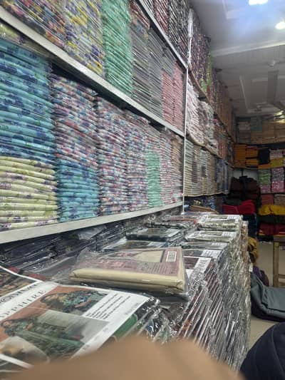 Shop Pa a ka mobile chalana ha or online cus diling karni ha