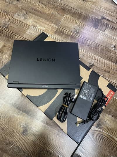 Lenovo Legion 5i Core i9-14900Hx RTX 5060 16GB/1TB