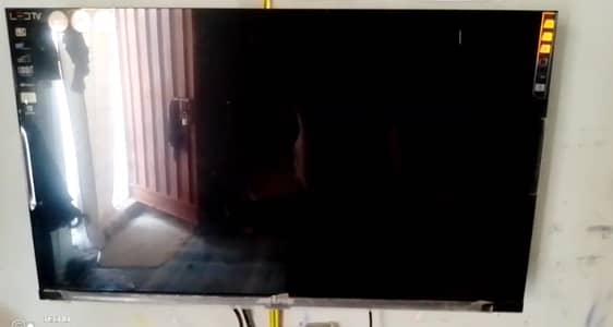 Alpine 32" Smart LED