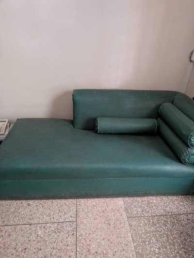 Beautiful 4 seater leather sofa in turquoise color