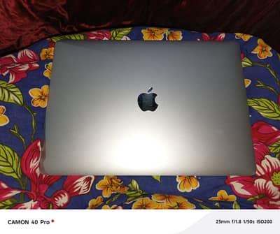 mac book 2016 16gb ram core i7