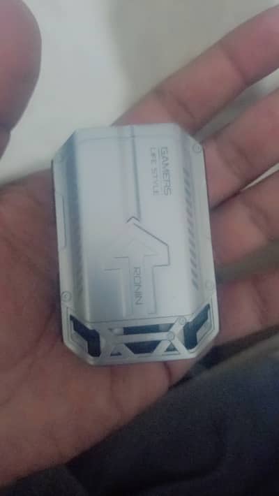 Ronin R-7035 dominator gaming earbuds monster device