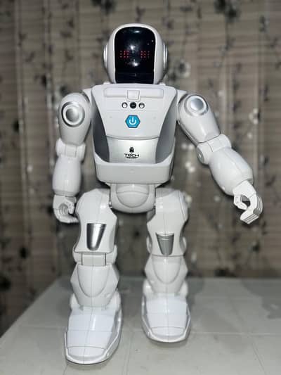 Silverlit YCOO Programme-A-Bot X, a large programmable robot toy.