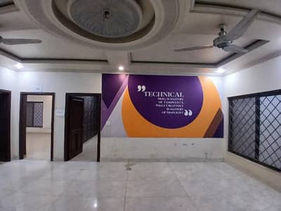 30 Marla House building