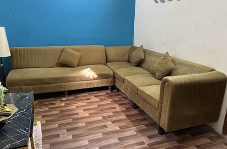 Lshaped 7 seater sofa with sofa cumbed