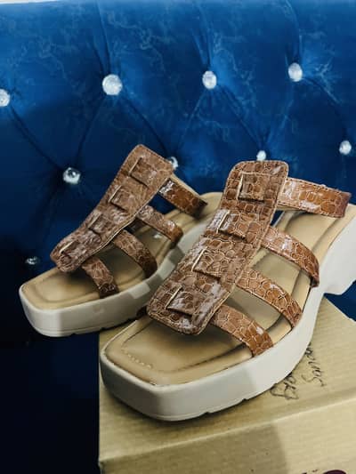 Women’s Stylish Sandals – Lightly Used