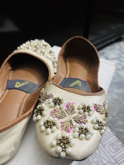 Chase Value Women’s Khusa – Size 36/37 (With Original Box)