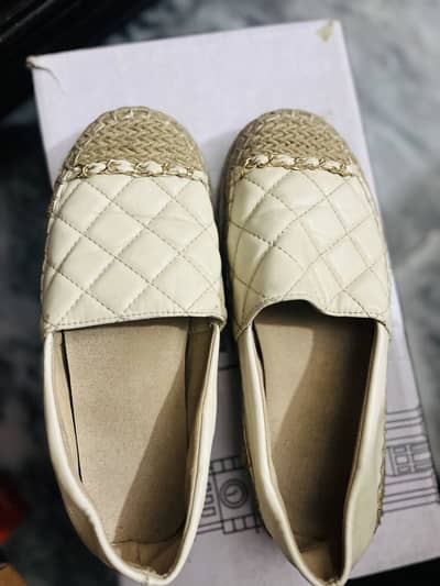 Shein Women’s Stylish Flats – Size 37/38 (Worn Once)