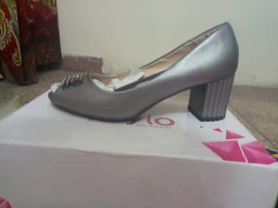 20% off Stylo branded heels for beautiful girl