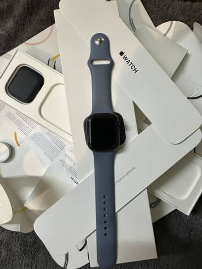 Apple watch series 8