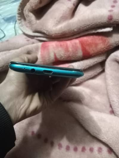 no box no charger only mobile halka sa glass break ha