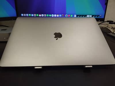 MacBook Pro 15” 2019 | Core i9 | 16(500) | Graphic card