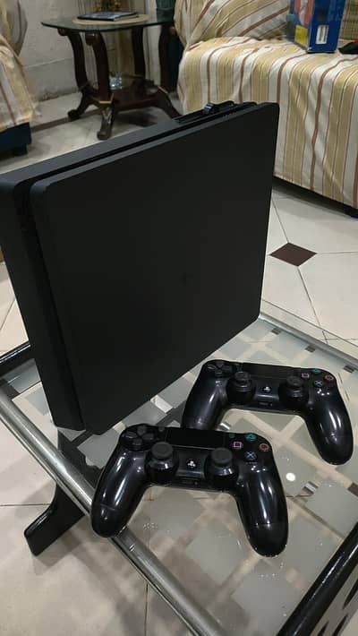 Playstation 4 slim 1 TB with ps deluxe