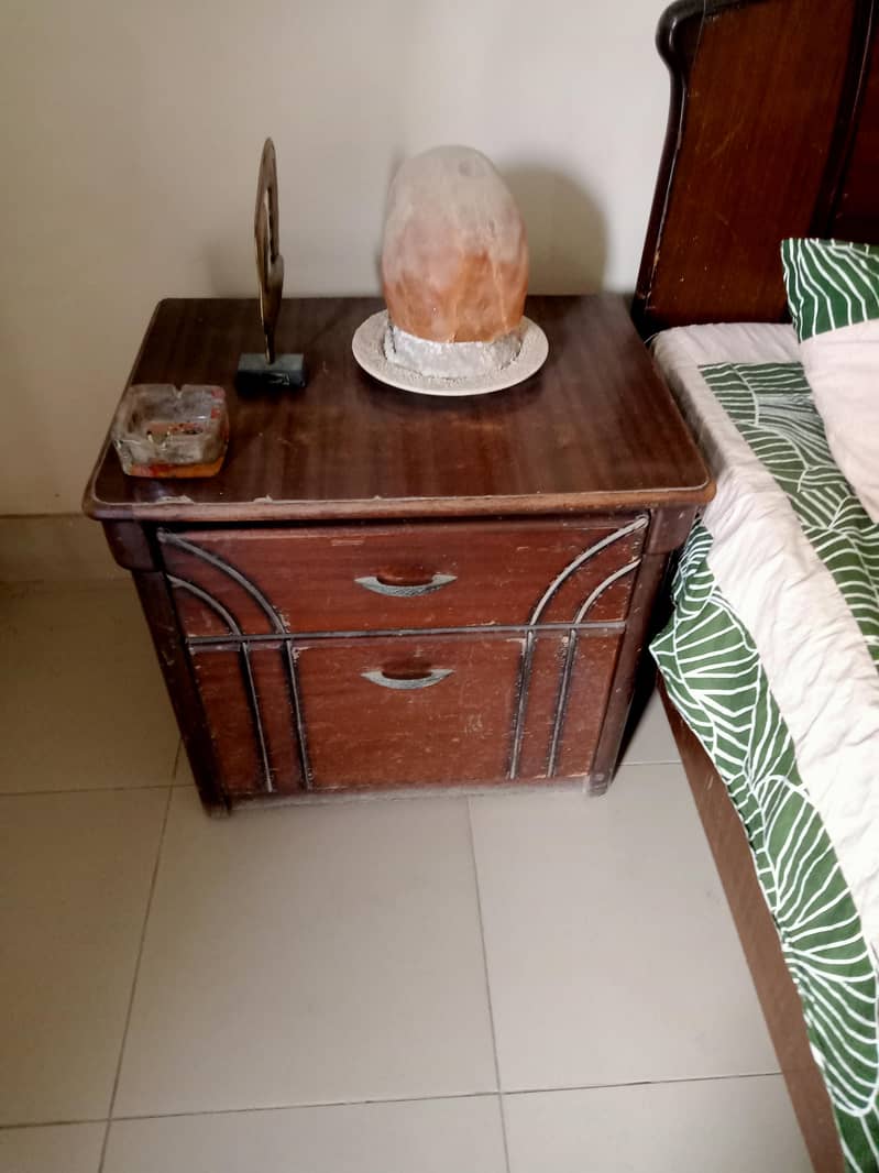 bed set with dressing table 2