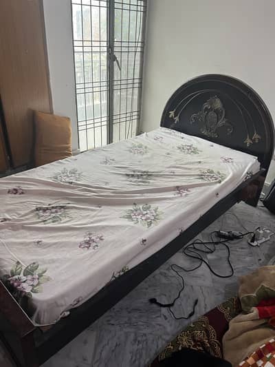 Bed with it's mattress for sale