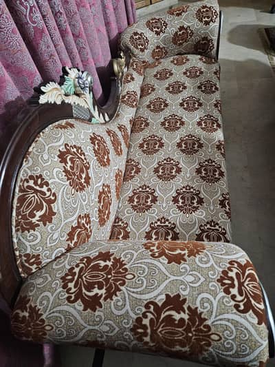 chinyot sofa setthi
