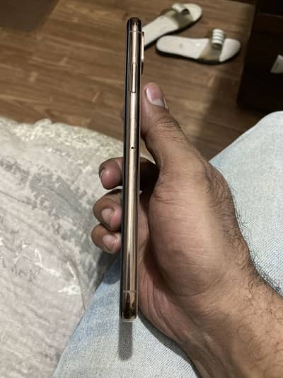 Iphone xs max 64 gb pta approve