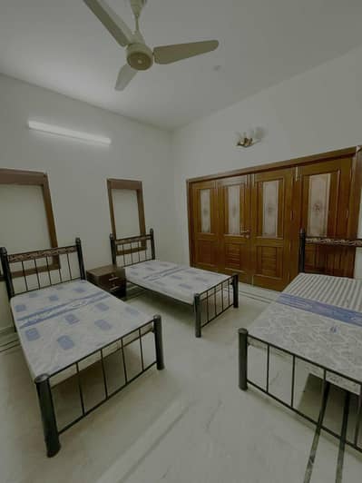 Roomie Girls Hostel I8 Islamabad