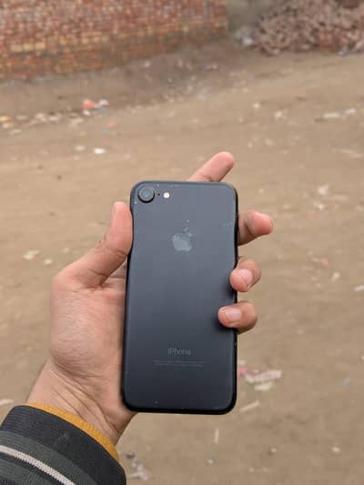 iPhone 7 pta approved 128gb read add plz
