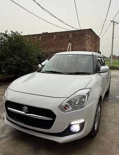 SWIFT GL CVT 2022 MODEL WHITE COLOUR