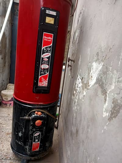 DAIMOND GAS GEYSER 55 GALLONS