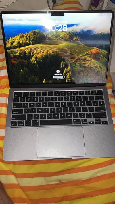 Mac book M2 256 Gb 8 Ram