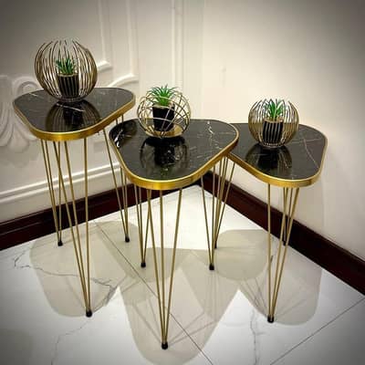 coffee table (set of 3)