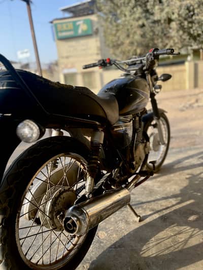 Suzuki GS 150 Model 2014