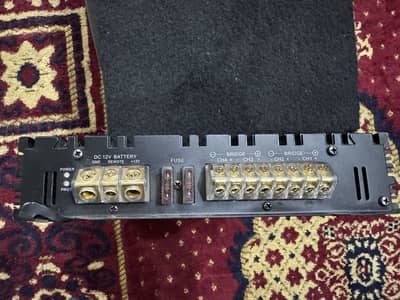 Sony xplod subwoofer 2000W with box. Also 7500W 4 channel amplifier