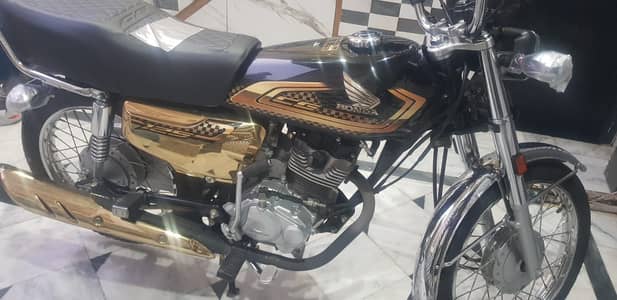 Honda CG 125 Black Gold