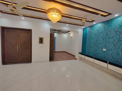 10 Marla Beautiful Lower Portion Available For Rent