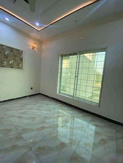 10 marla Sami commercial independent ground floor for rent