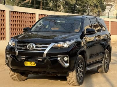 mOST URGENT SALE Toyota fortuner e4 sigma B2B b\T REVO COROLLA PRADO